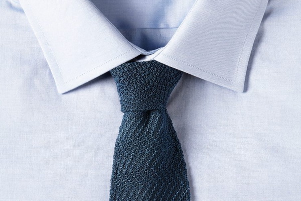 kravate-napravljene-od-paukove-mreze