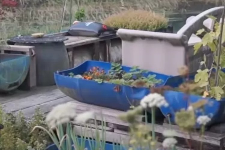 Izgradio samoodrživo plutajuće ostrvo od recikliranih materijala