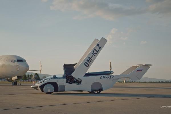Sletanje prvog pravog letećeg automobila sa BMW motorom u Slovačkoj