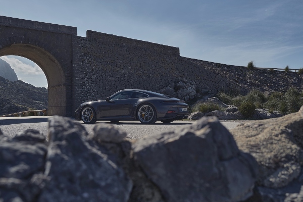 Porsche predstavlja Touring varijantu svoje 911 GT3 linije
