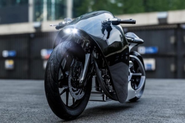 Bandit9 predstavlja futuristički motocikl inspirisan ražama