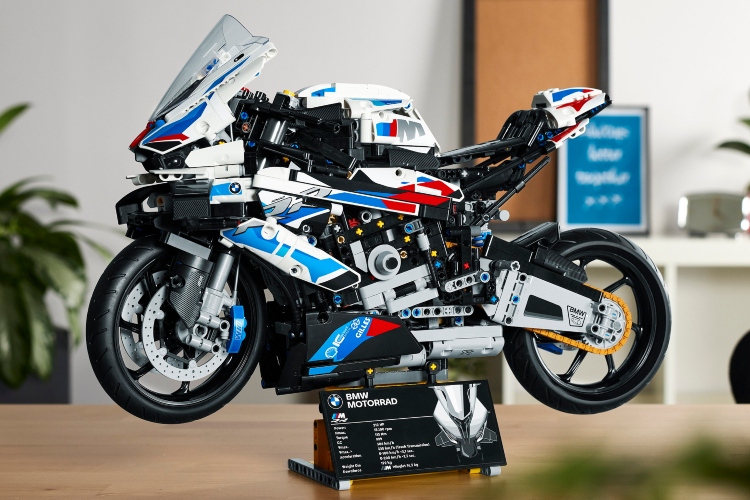 LEGO predstavlja novi komplet slavnog supermotocikla
