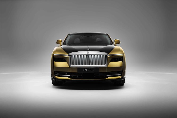 rolls-royce-spectre-unveiled-the-marques-first-fully-electric-motor-car-13