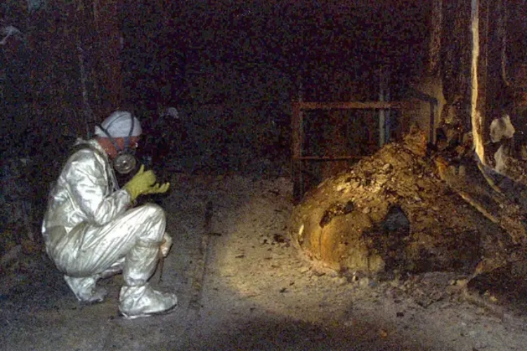 podrum-cernobiljskog-reaktora-cetiri-slonova-noga