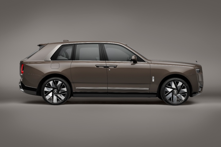 rolls-royce-predstavlja-cullinan-series-ii-hrabra-evolucija-vrhunskog-luksuznog-suv-4