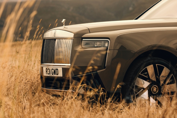 rolls-royce-predstavlja-cullinan-series-ii-hrabra-evolucija-vrhunskog-luksuznog-suv-21