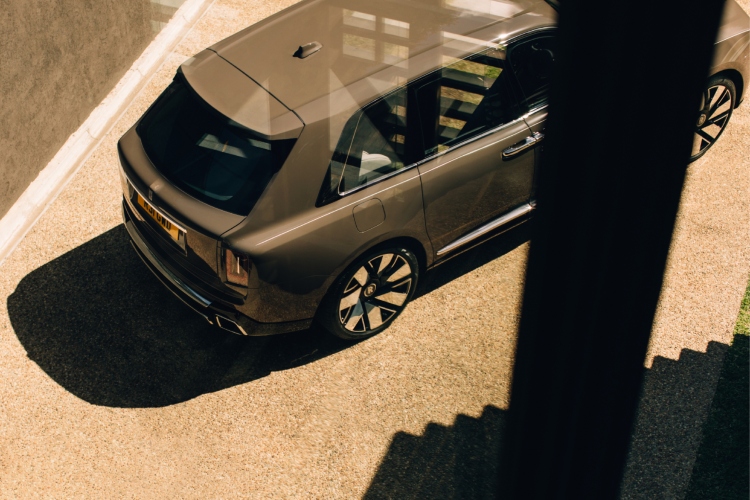 rolls-royce-predstavlja-cullinan-series-ii-hrabra-evolucija-vrhunskog-luksuznog-suv-22