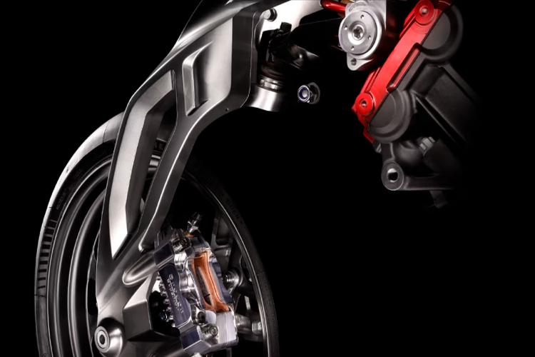 kada-satovi-sretnu-brzinu-richard-mille-i-brough-superior-predstavili-rmb-01-motociklrichard-mille-i-brough-superior-udruzili-su-snage-kako-bi-predstavili-ekskluzivni-motocikl-rmb-01-futuris-9