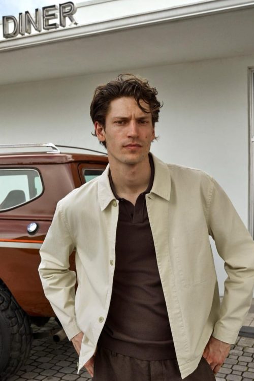 zara-origins-prolece-leto-2026-majami-vagabond-motel-muska-moda-suede-jakna-stil-2