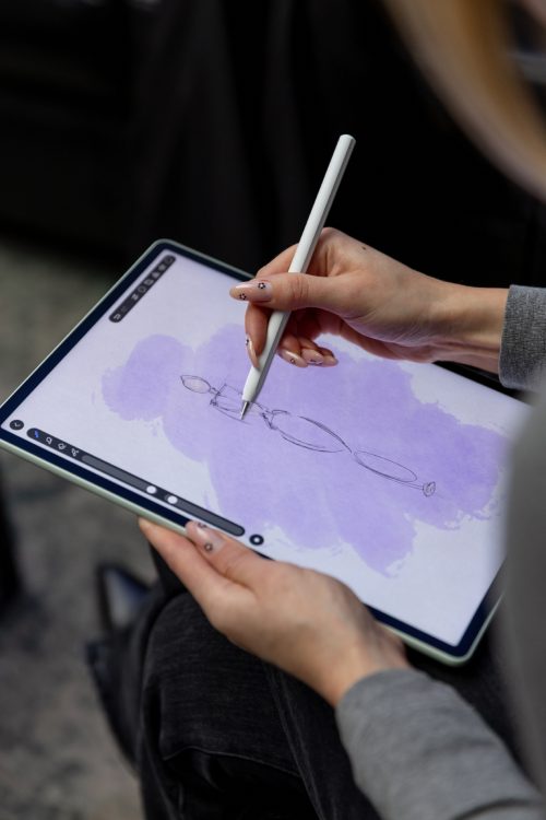 inovativni-susret-mode-i-tehnologije-huawei-freeclip-2-premijerno-predstavljene-u-beogradu-2