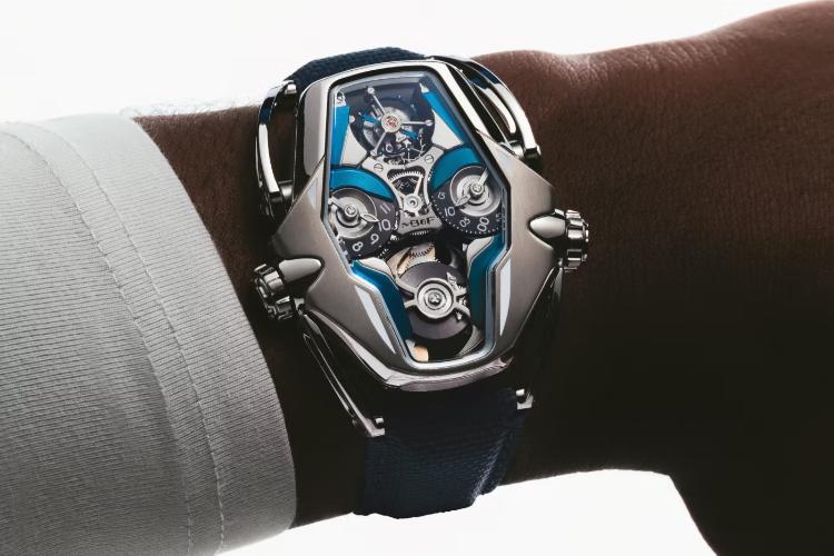 mbf-hm12-the-guardian-robot-luksuzni-sat-leteci-turbion-horologija-muski-magazin-11