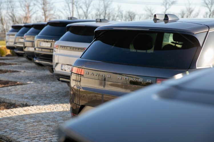 range-rover-ekata-estate-sumadija-range-rover-sport-sv-luksuzni-suv-dogadjaj-srbija-19