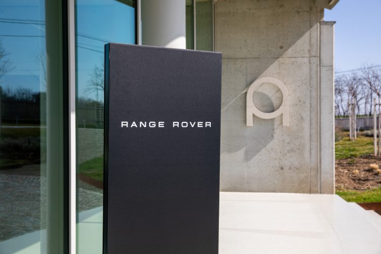 range-rover-ekata-estate-sumadija-range-rover-sport-sv-celestial-collection-gaea-edition-luksuzni-suv