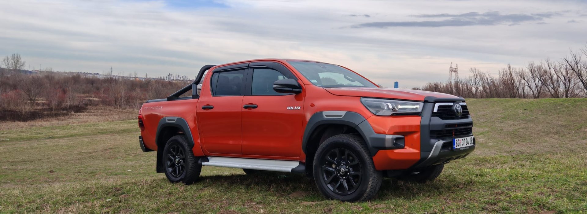 Toyota Hilux i put bez plana: avantura ka Mokroj Gori koja redefiniše vožnju