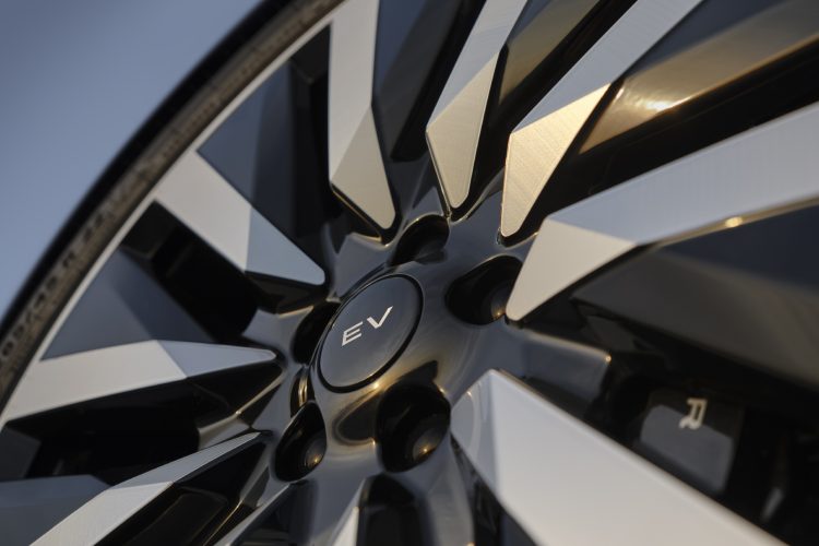 range-rover-electric-2026-elektricni-luksuzni-suv-automobili-26