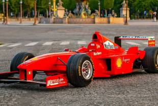 Pobednički Ferrari legendarnog Mihaela Šumahera odlazi na aukciju