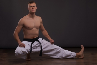 Kozački čučanj – sjajna vežba za noge