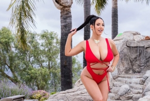 „Izletelo je kao metak“ — Angela White otkrila šokantnu priču sa snimanja